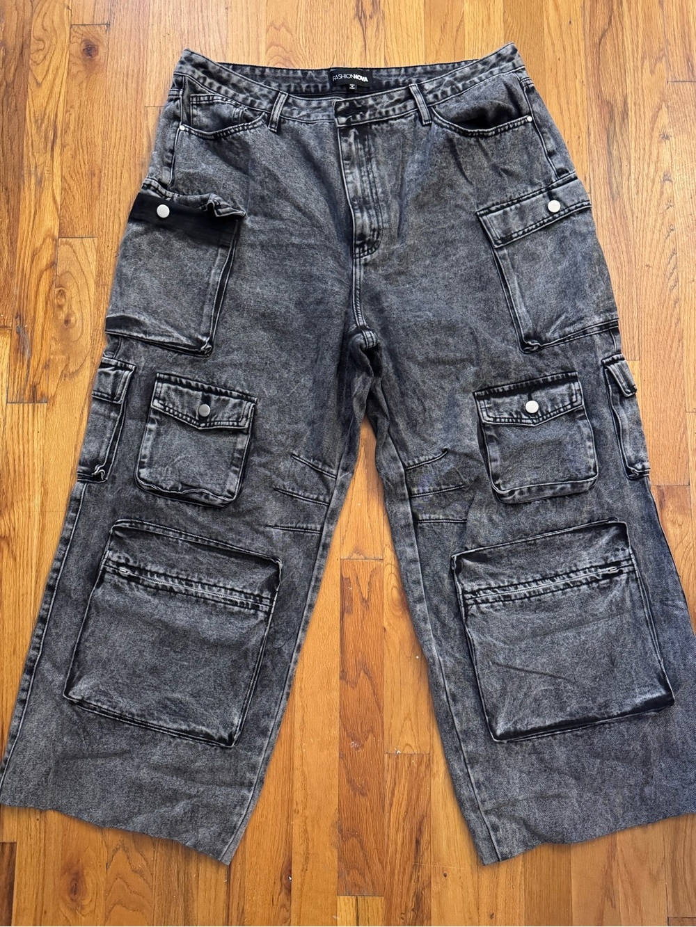 Black acid wash cargo pants.  Have been hemmed to a 30”inseam.